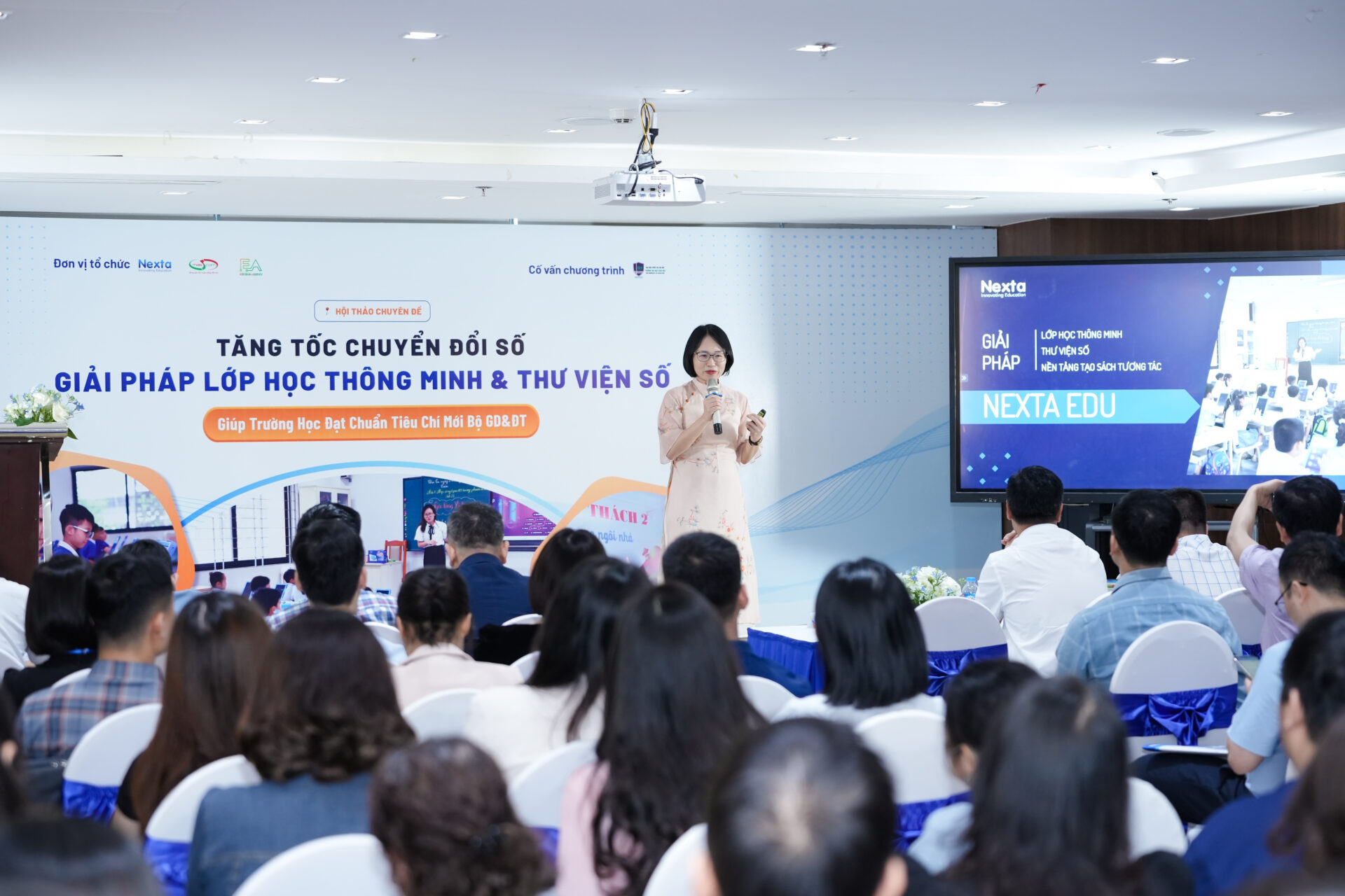 Bà Hồ Lê Na giới thiệu bộ giải pháp toàn diện của Nexta đến với các khách mời tại chương trình